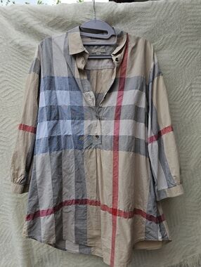 Burberry Brit Beige Plaid Long Sleeve Tunic with Red and Gray Accents